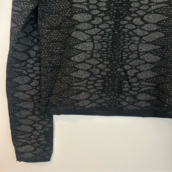 NWT Zara Black & Silver Snakeskin/Animal Print Long Sleeve Knitwear Top Size Med - Picture 8 of 11